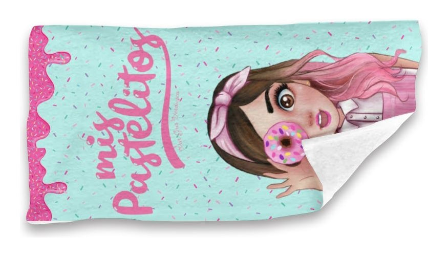Toalla De Baño Premium Mis Pastelitos 1.47x77cm Microfibra