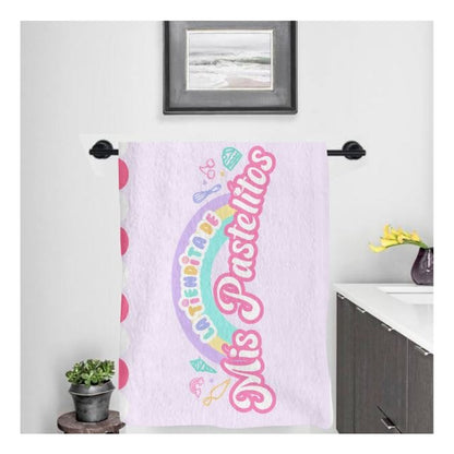 Toalla De Baño Premium Mis Pastelitos 1.47x77cm Microfibra