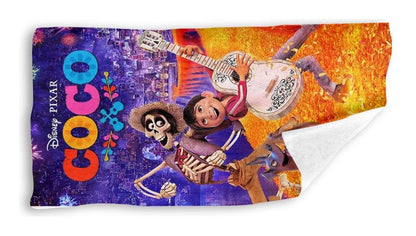 Toalla De Baño Premium Pelicula Coco 1.47x77cm Microfibra