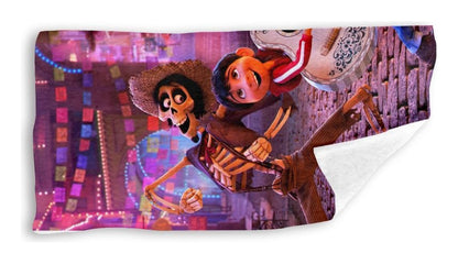 Toalla De Baño Premium Pelicula Coco 1.47x77cm Microfibra